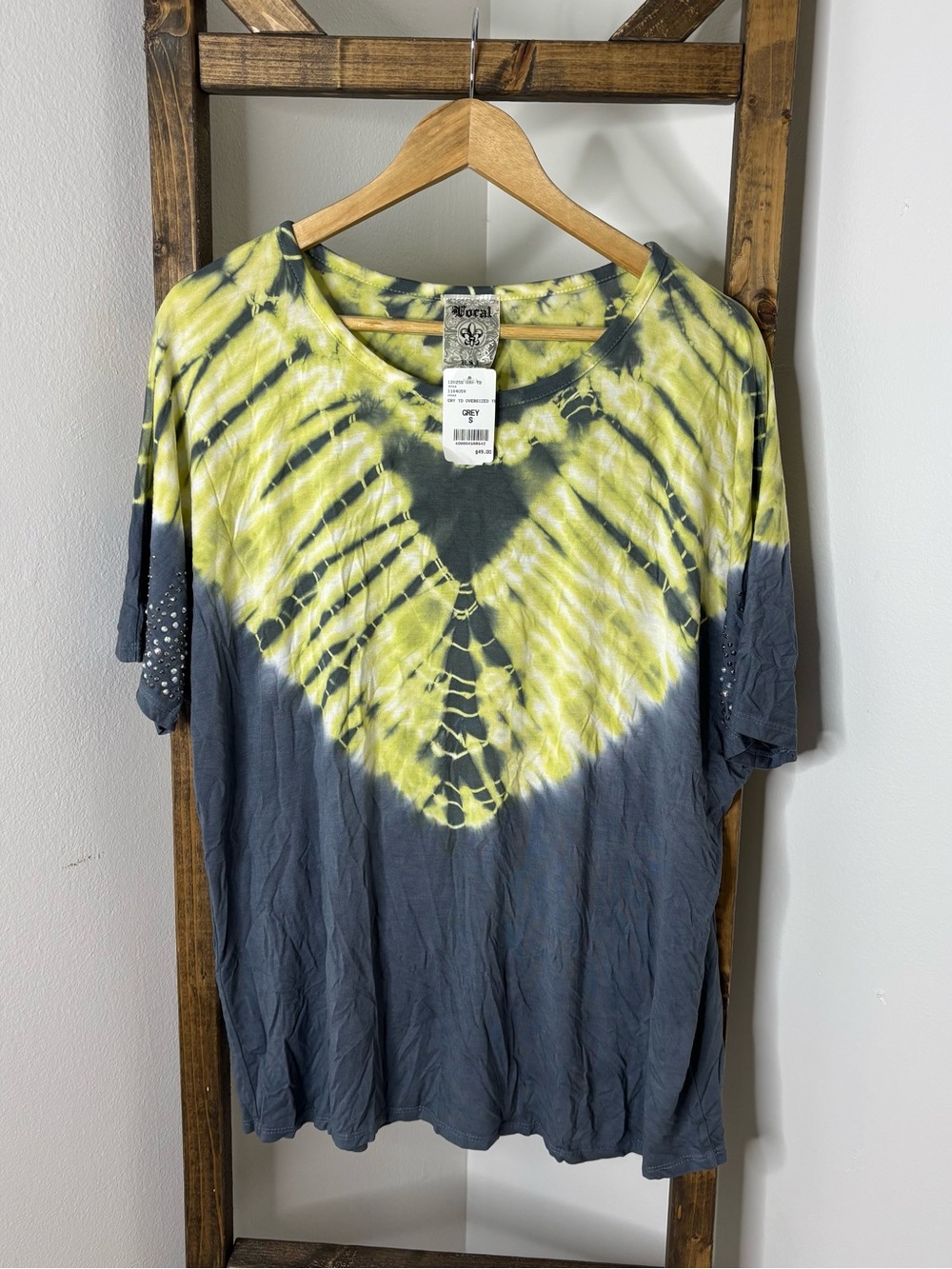 Voral USA Yellow and Gray V-Style Tie-Dye Short Sleeve Studded Tee Size S